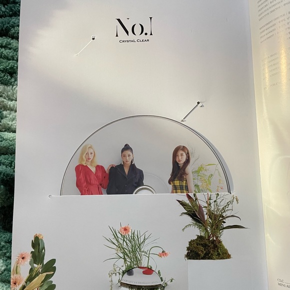 CLC album with pc and poster! - Picture 5 of 8